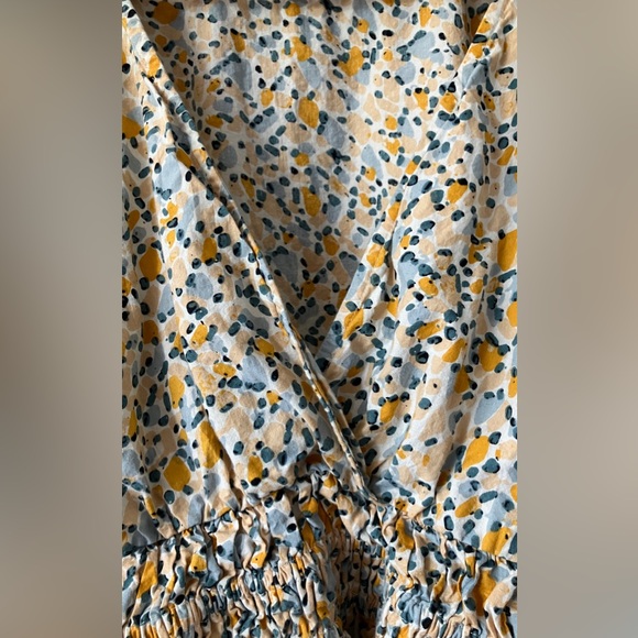 Sim & Sam Puff Sleeve Crop Top - Picture 6 of 6